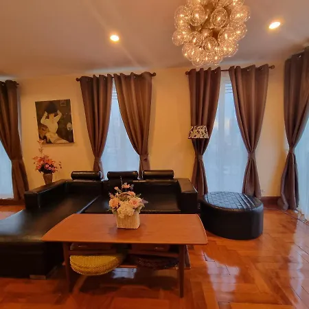 Chez Moi Bangkok Private Executive Residence Sukhumvit 26 Exterior photo