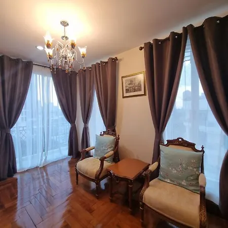 Chez Moi Bangkok Private Executive Residence Sukhumvit 26 Exterior photo