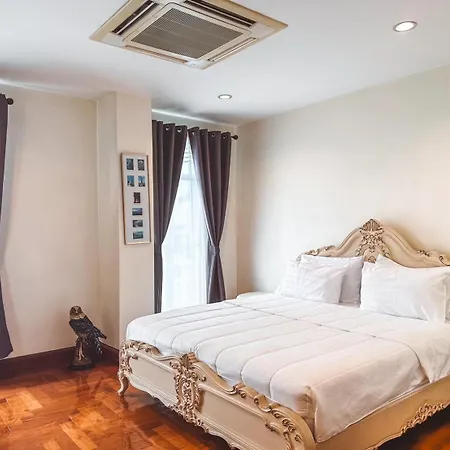 Chez Moi Bangkok Private Executive Residence Sukhumvit 26 Exterior photo